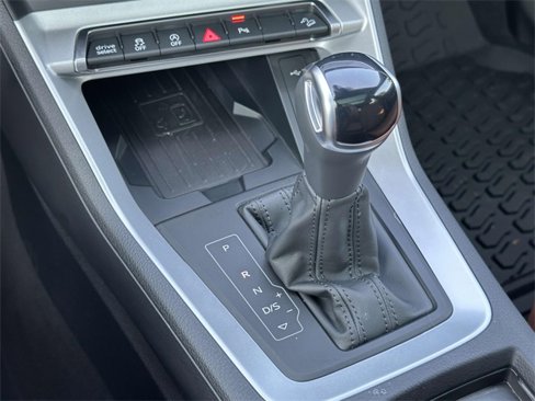 Certified 2025 Audi Q3 2.0T Premium image 34
