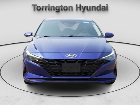Used 2022 Hyundai Elantra SEL w/ Cargo Package image 2