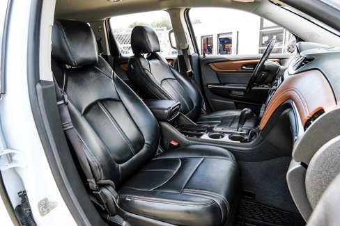 Used 2017 Chevrolet Traverse LT image 32