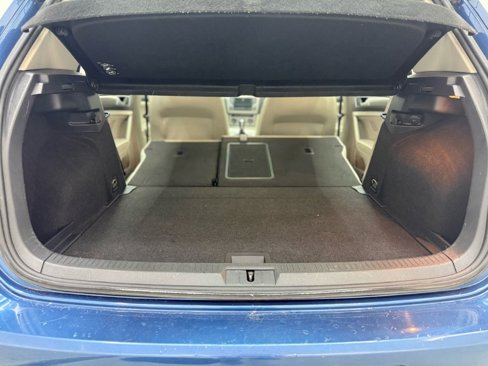 Used 2017 Volkswagen Golf Wolfsburg Edition image 23