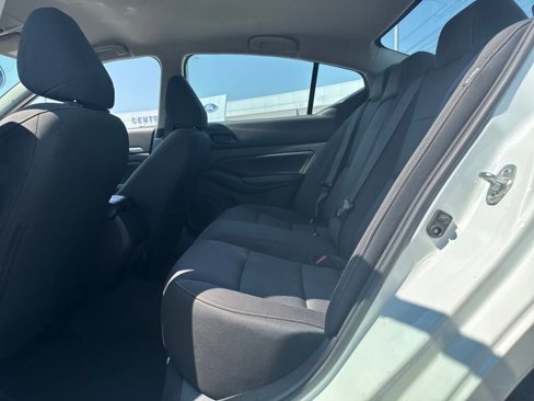 Used 2023 Nissan Altima 2.5 SV image 15