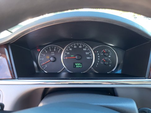 Used 2007 Buick LaCrosse CX image 17