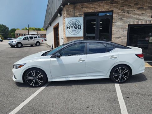 Used 2021 Nissan Sentra SR image 2