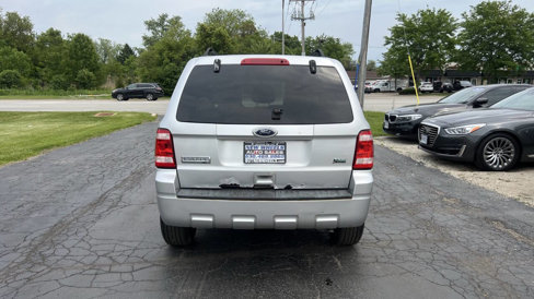Used 2010 Ford Escape XLT image 8