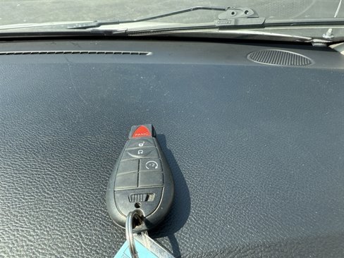 Used 2020 Dodge Grand Caravan SE w/ UConnect Hands-Free Group image 35