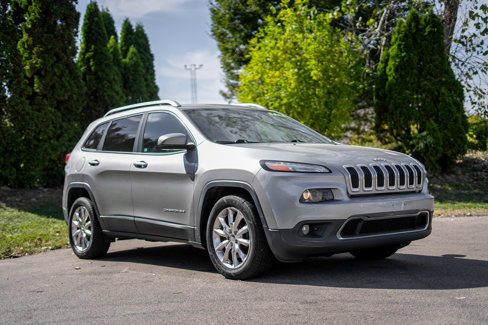 Used 2016 Jeep Cherokee Limited image 3