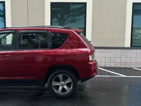 Used 2016 Jeep Compass High Altitude image 10