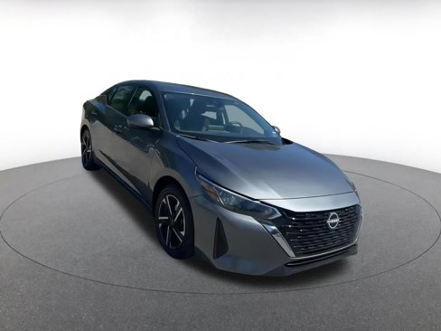 Used 2024 Nissan Sentra SV image 3