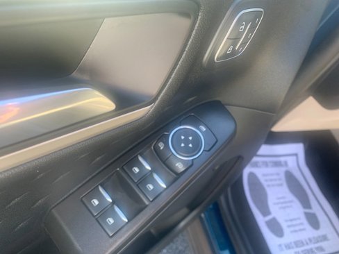 Used 2020 Ford Escape SEL image 13