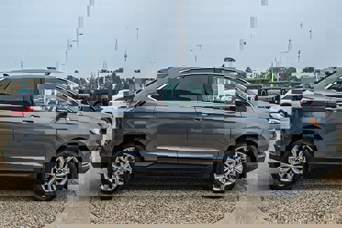 Used 2024 Ford Edge Titanium image 6