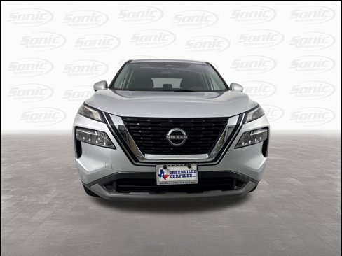 Used 2023 Nissan Rogue SV image 5