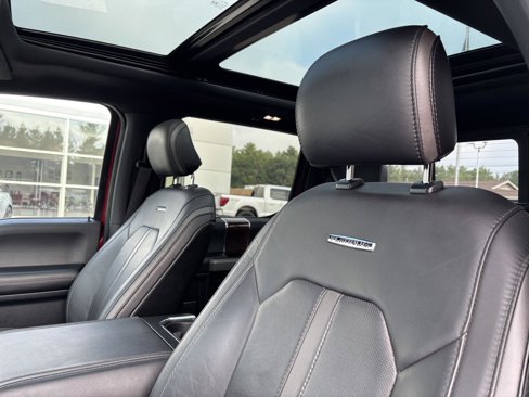 Used 2015 Ford F150 Platinum w/ Equipment Group 701A Luxury image 15