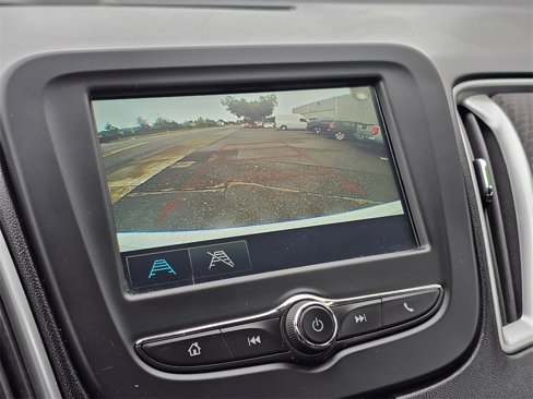 Used 2018 Chevrolet Malibu LS image 25