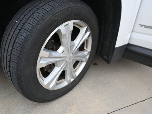 Used 2016 GMC Terrain SLE w/ Technology Package image 18