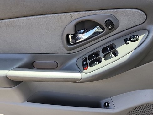 Used 2005 Chevrolet Malibu LS image 37