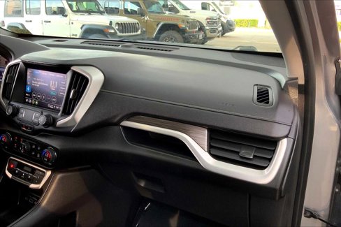 Used 2023 GMC Terrain SLT image 18