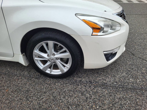 Used 2015 Nissan Altima 2.5 SL w/ Technology Package image 7