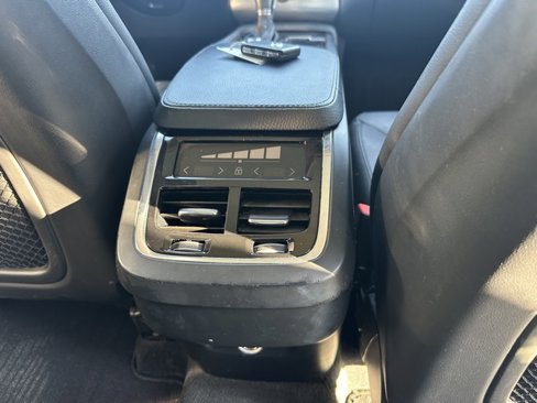 Used 2018 Volvo XC90 T5 Momentum w/ Convenience Package image 28