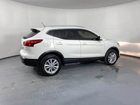 Used 2017 Nissan Rogue Sport SV w/ SV Premium Package image 6