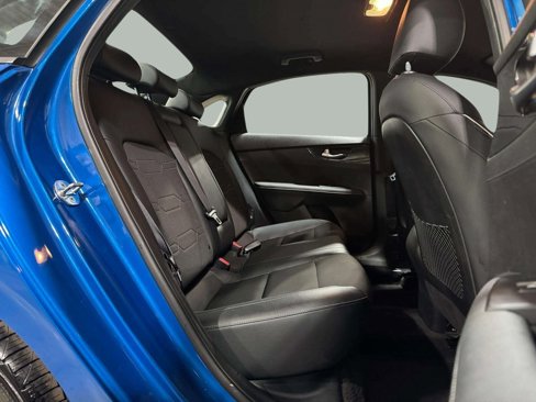 Used 2022 Kia Forte GT-Line image 23