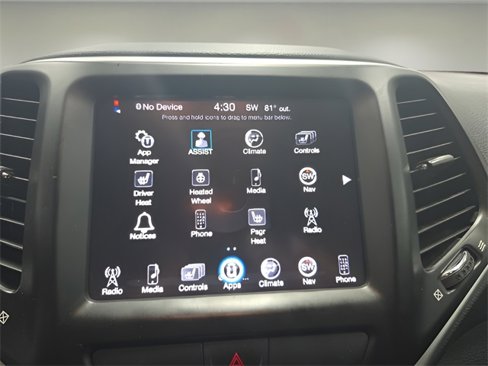 Used 2015 Jeep Cherokee Trailhawk w/ Cold Weather Group image 21