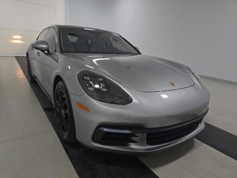 Used 2018 Porsche Panamera 4 w/ Premium Package image 2