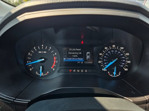 Used 2019 Ford Edge SE image 27