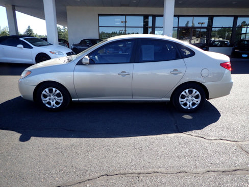 Used 2010 Hyundai Elantra GLS image 2