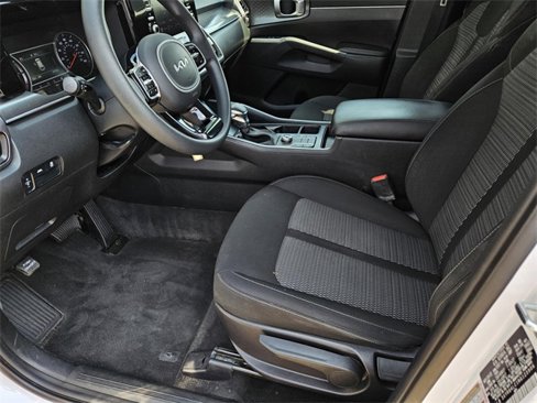 Used 2022 Kia Sorento LX image 17