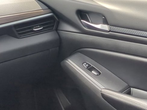 Used 2024 Nissan Altima 2.5 SV image 15