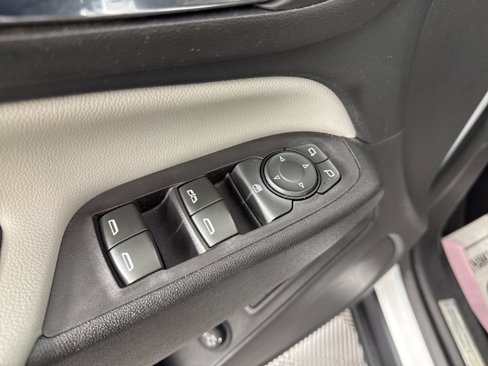 Used 2020 Chevrolet Equinox Premier image 14