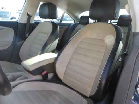Used 2013 Volkswagen CC Sport image 44