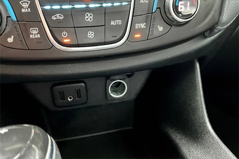 Used 2018 Chevrolet Traverse LT image 24