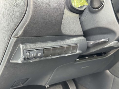 Used 2024 Toyota Corolla LE image 9