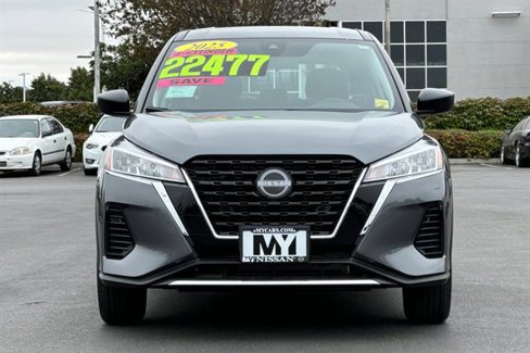 New 2025 Nissan Kicks Play S image 9
