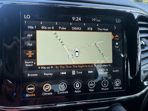 Used 2021 Jeep Grand Cherokee Laredo X image 24