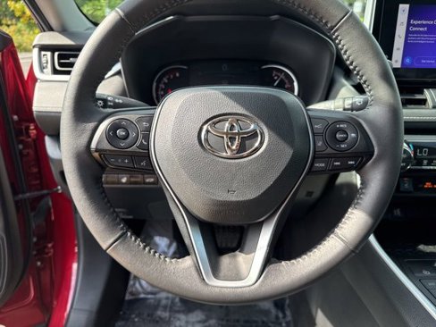 Used 2023 Toyota RAV4 XLE image 18