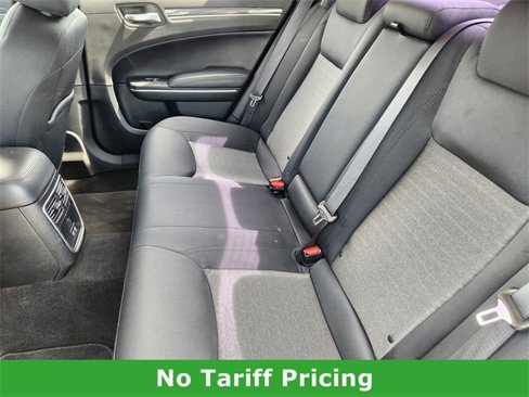 Used 2020 Chrysler 300 Touring w/ Sport Appearance Package image 28