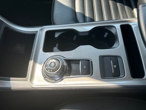 Certified 2024 Ford Edge SEL image 17