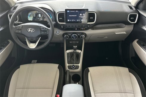New 2025 Hyundai Venue SEL image 10