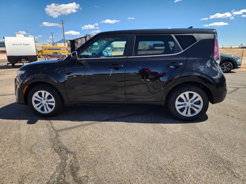 Used 2023 Kia Soul LX image 7