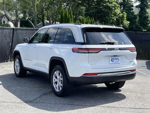 Used 2022 Jeep Grand Cherokee Limited image 5