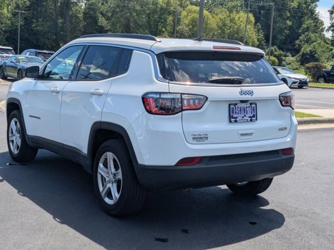 Used 2023 Jeep Compass Latitude w/ Sun and Sound Group image 7