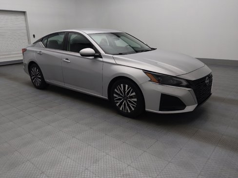 Used 2023 Nissan Altima 2.5 SV image 11