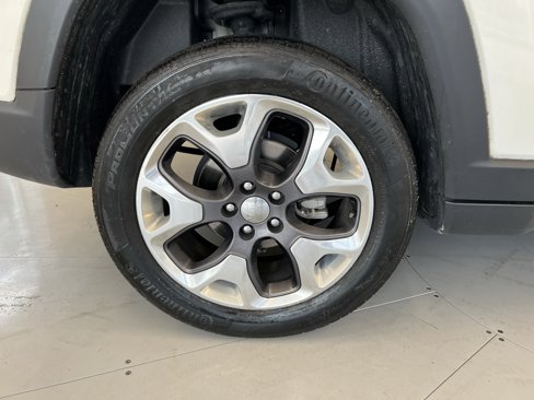 Used 2020 Jeep Compass Limited image 39