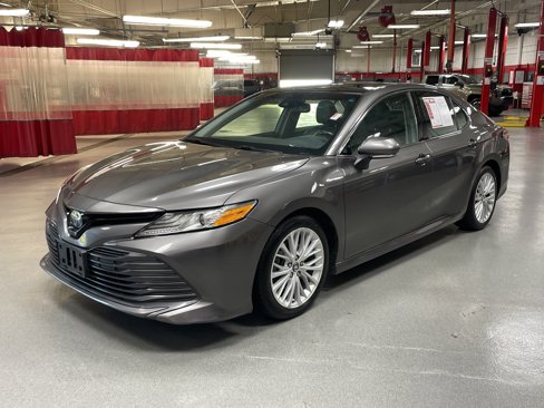 Used 2019 Toyota Camry XLE image 5