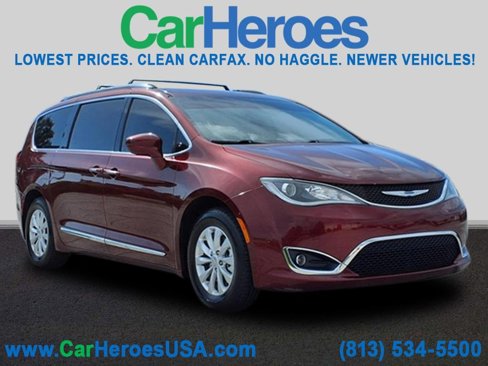 Used 2018 Chrysler Pacifica Touring-L Plus image 1