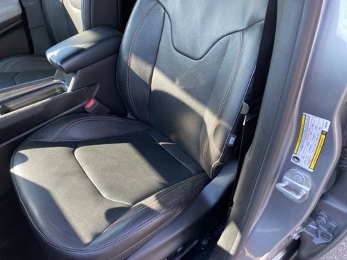 Used 2023 Jeep Compass Latitude image 17