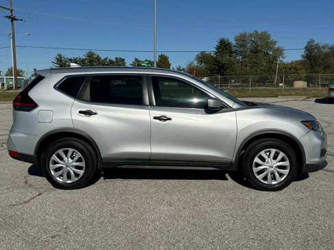 Used 2018 Nissan Rogue S image 4
