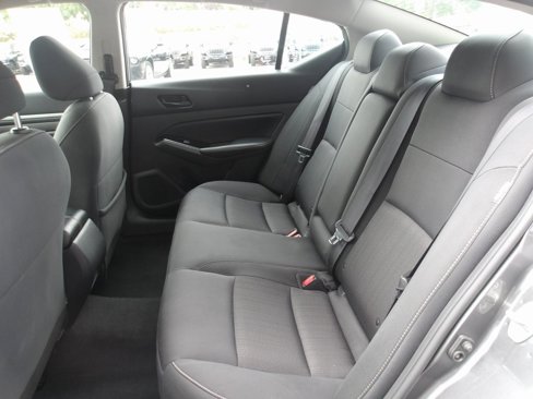 Used 2023 Nissan Altima 2.5 SV image 16